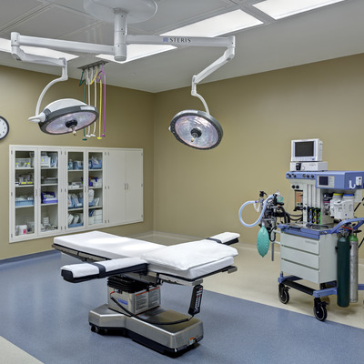 Memorial Hospital OR has state of the art surgical equipment.